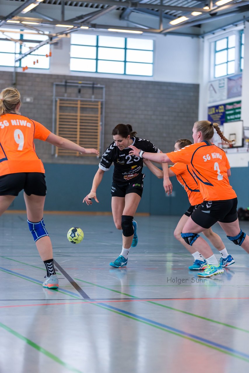 Bild 137 - Frauen OL TuS Esingen - SG Niendorf/Wandsetal : Ergebnis: 24:17